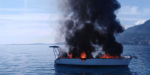 Φωτιά ξέσπασε σε σκάφος στη Νικιάνα της Λευκάδας