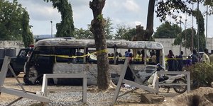 Λεωφορείο που τυλίχτηκε στις φλόγες στη Νιγηρία