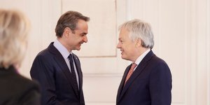 Συνάντηση Μητσοτάκη με τον επίτροπο της ΕΕ αρμόδιο για θέματα Δικαιοσύνης