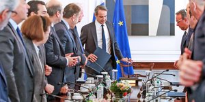 Ο Κυριάκος Μητσοτάκης στο υπουργικό συμβούλιο 