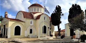 Μοναστήρι Αγίου Μηνά στη Χίο/ Φωτογραφία: Bovary.gr