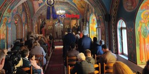 Επιμνημόσυνη δέηση για τους νεκρούς των Τεμπων