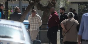 Στον ανακριτή οι τρεις συλληφθέντες για τον βιασμό 14χρονης στη Νέα Σμύρνη