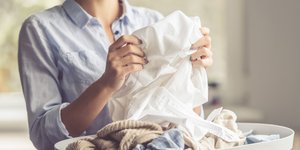 Ο λόγος που έχετε τόσο τσαλακωμένα ρούχα όταν τα βγάζετε από το πλυντήριο