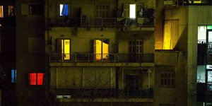 πολυκατοικια κουρτινες