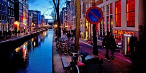 Το γνωστό «Red Light Street» στο Αμστερνταμ της Ολλανδίας