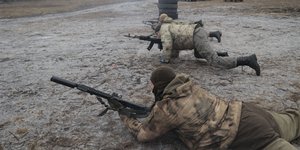 Ρώσοι στρατιώτες στην περιοχή του Ντονέτσκ της ανατολικής Ουκρανίας