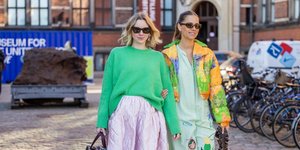 γυναίκες με φούστες στην εβδομάδα μόδας 