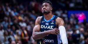 Ο Θανάσης Αντετοκούνμπο έστειλε το δικό του μήνυμα για την τραγωδία στα Τέμπη