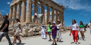 τουριστες ακροπολη
