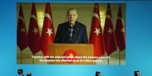 Ομιλία του προέδρου της Τουρκίας, Ρετζέπ Ταγίπ Ερντογάν στα Ηνωμένα Αραβικά Εμιράτα