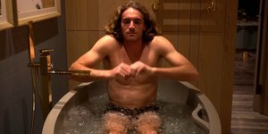 Ο Στέφανος Τσιτσιπάς σε μπανιέρα