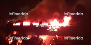 Το φλεγόμενο βαγόνι της επιβατικής αμαξοστοιχίας