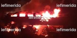 Το φλεγόμενο βαγόνι της επιβατικής αμαξοστοιχίας
