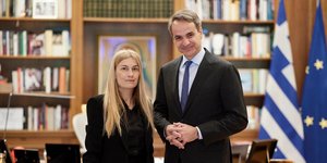 Η Σέβη Αμανατίδου Βολουδάκη με τον πρωθυπουργό Κυριάκο Μητσοτάκη 