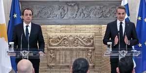 Νίκος Χριστοδουλίδης και Κυριάκος Μητσοτάκης 