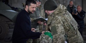 Επίσκεψη Βολοντίμιρ Ζελένσκι στο Μπαχμούτ/ Twitter