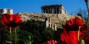 Times: Η Ελλάδα επιστρέφει στην επενδυτική βαθμίδα -Η δουλειά για το χρέος ίσως αναιρεθεί από μια αριστερή κυβέρνηση