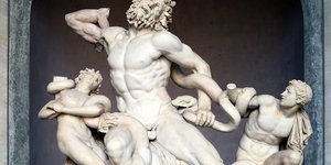 Το Σύμπλεγμα του Λαοκόοντος είναι γλυπτό, μνημειακό μαρμάρινο έργο, της ύστερης ελληνιστικής περιόδου