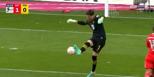 Επική γκάφα του τερματοφύλακα της Ντόρτμουντ στο ντέρμπι με τη Μπάγερν