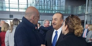 Τετ α τετ Δένδια και Τσαβούσογλου