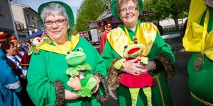 Από το φεστιβάλ βατραχοπόδαρων στην πόλη Βιτέλ