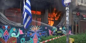 Φωτιά Αιόλου και Αγίας Ειρήνης στο κέντρο