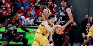 Ήττα από τη Χάποελ και αποκλεισμός από το BCL για την ΑΕΚ