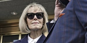 Η αρθρογράφος Τζιν Κάρολ μήνυσε τον Ντόναλντ Τραμπ