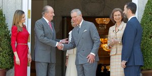 Χουάν Κάρλος και βασιλιάς Κάρολος σε συνάντησή τους το 2011