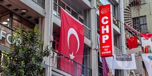 Επίθεση με πιθανό στόχο γραφεία του κόμματος του Κιλιτσντάρογλου