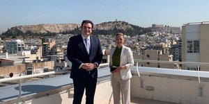 Ο Κυριάκος Πιερρακάκης με την υπουργό Ψηφιακής Διακυβέρνησης της Βαυαρίας 