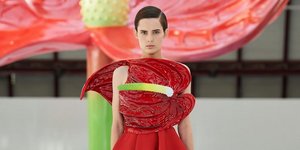 μοντέλο στην πασαρέλα