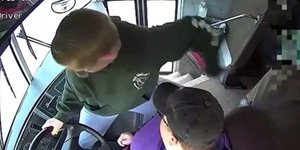 Μαθητής ακινητοποιεί όχημα