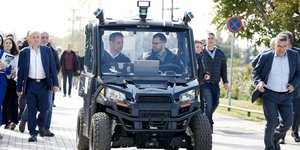 Μητσοτάκης στη Θεσσαλονίκη: Η επίσκεψη στο ΕΚΕΤΑ και η βόλτα με αυτόνομο ηλεκτρικό όχημα