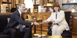 Ο Κυριάκος Μητσοτάκης και η Κατερίνα Σακελλαροπούλου