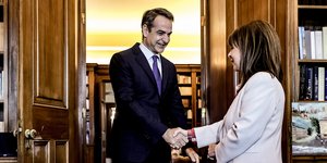 Ο πρωθυπουργός Κυριάκος Μητσοτάκης με την Πρόεδρο της Δημοκρατίας, Κατερίνα Σακελλαροπούλου