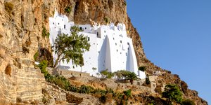 Η Μονή της Παναγίας της Χοζοβιώτισσας στην Αμοργό