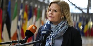 Η ομοσπονδιακή υπουργός Εσωτερικών της Γερμανίας, Νάνσι Φέζερ 