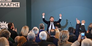Ανδρουλάκης από Ιωάννινα: Ο κ. Τσίπρας έχει εμμονή να αυτοανακηρύσσεται εκρπόσωπος της προόδου