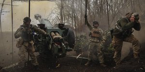 Συνεχίζονται οι σκληρές μάχες Ουκρανίας-Ρωσίας στο Μπαχμούτ