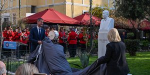 Αποκάλυψη προτομής Αντώνη Σαμαράκη