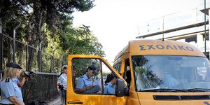 Ελεγχος από την Τροχαία σε σχολικό 