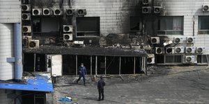 Συλλήψεις πραγματοποιούν οι Αρχές της Κίνας για τη φονική φωτιά σε νοσοκομείο του Πεκίνου