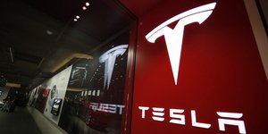 Tesla ανάκληση