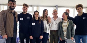 Η ταβέρνα στη Θεσσαλονίκη που απασχολεί κωφούς και βαρήκοους ως σερβιτόρους και μάγειρες / ΑΠΕ-ΜΠΕ