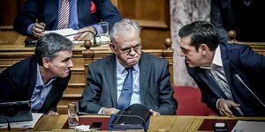 Δραγασάκης, Τσίπρας, Τσακαλώτος