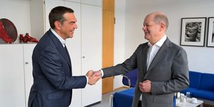 Με τον Καγκελάριο  της Γερμανίας Όλαφ Σολτς συναντήθηκε σήμερα στο Βερολίνο ο Πρόεδρος του ΣΥΡΙΖΑ–Προοδευτική Συμμαχία Αλέξης Τσίπρας. 