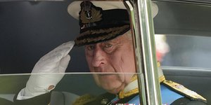 Το πρόγραμμα της στέψης του βασιλιά Καρόλου