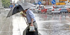 Βροχές και καταιγίδες σε όλη τη χώρα